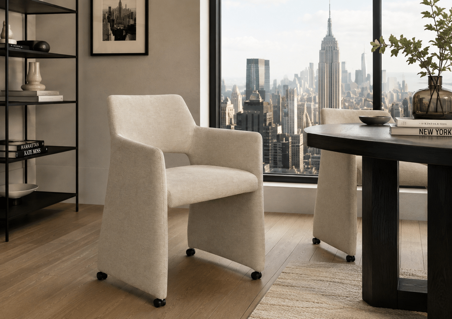 Chaise-roulettes-mxsofa Chaise Jones avec accoudoirs et roulettes – Image 1